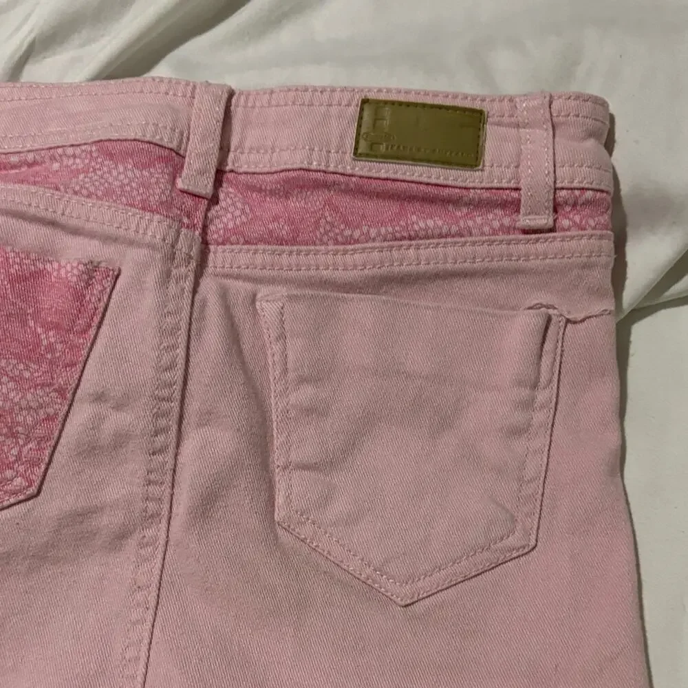 buffalo pink distressed